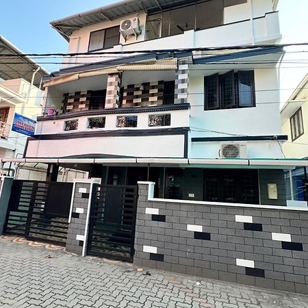 Cozy Haven Kochi Exterior foto